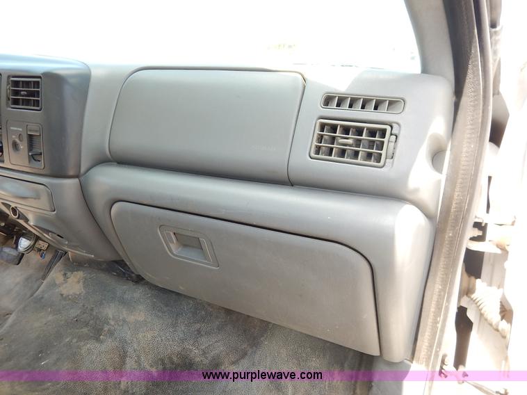 image for item J3962 2003 Ford F250 Super Duty XL utility truck