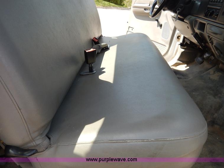 image for item J3962 2003 Ford F250 Super Duty XL utility truck