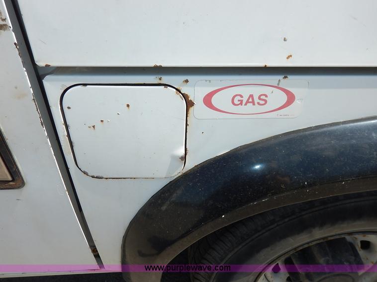 image for item J3962 2003 Ford F250 Super Duty XL utility truck