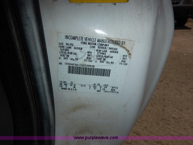 image for item J3962 2003 Ford F250 Super Duty XL utility truck