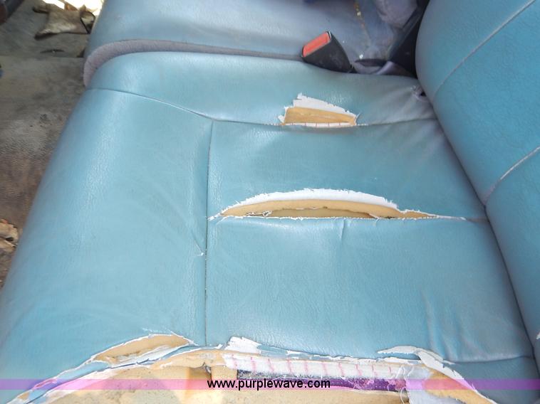 image for item J3964 2001 Dodge Ram 2500 utility truck