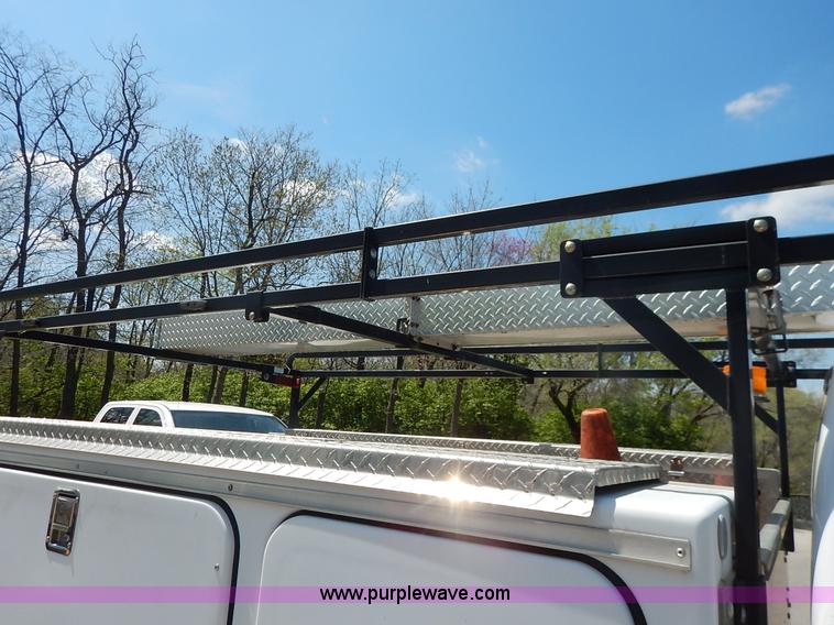 image for item J3964 2001 Dodge Ram 2500 utility truck