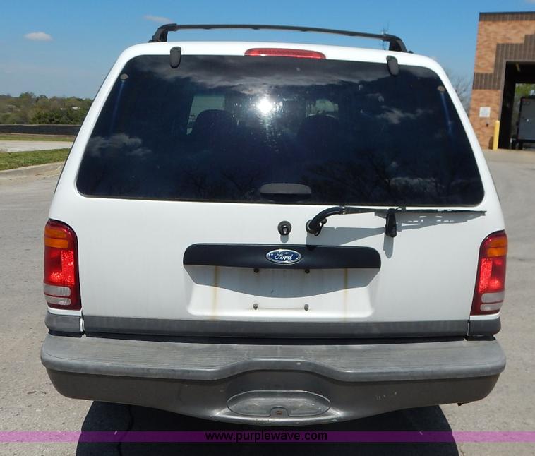 image for item J3965 1999 Ford Explorer SUV