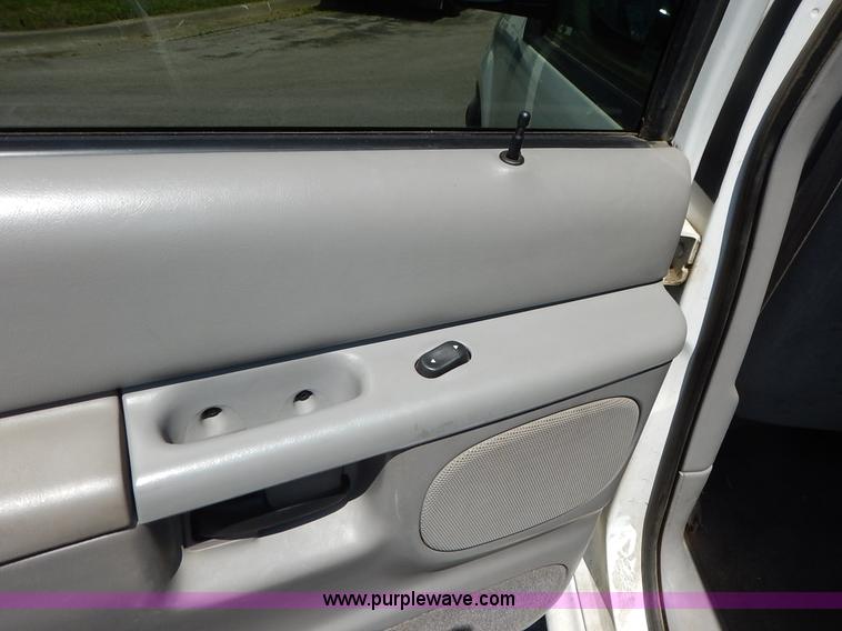 image for item J3965 1999 Ford Explorer SUV