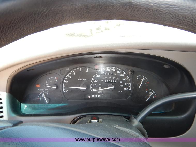 image for item J3965 1999 Ford Explorer SUV