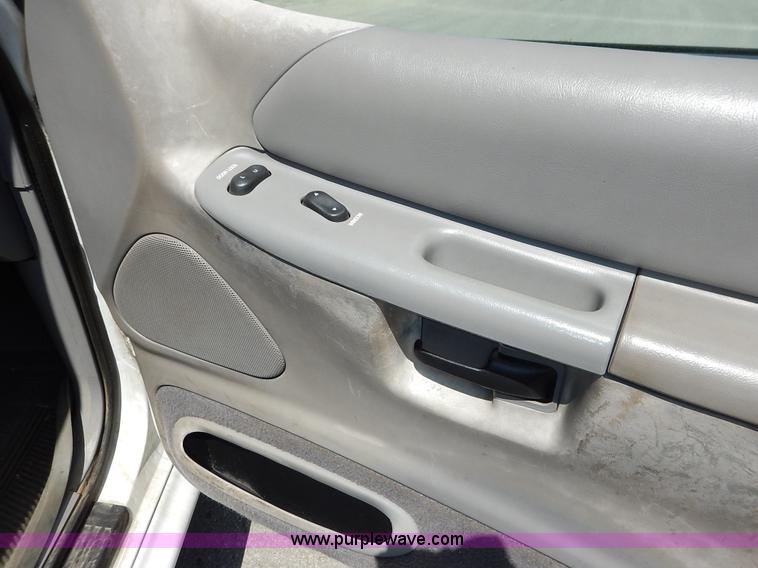 image for item J3965 1999 Ford Explorer SUV