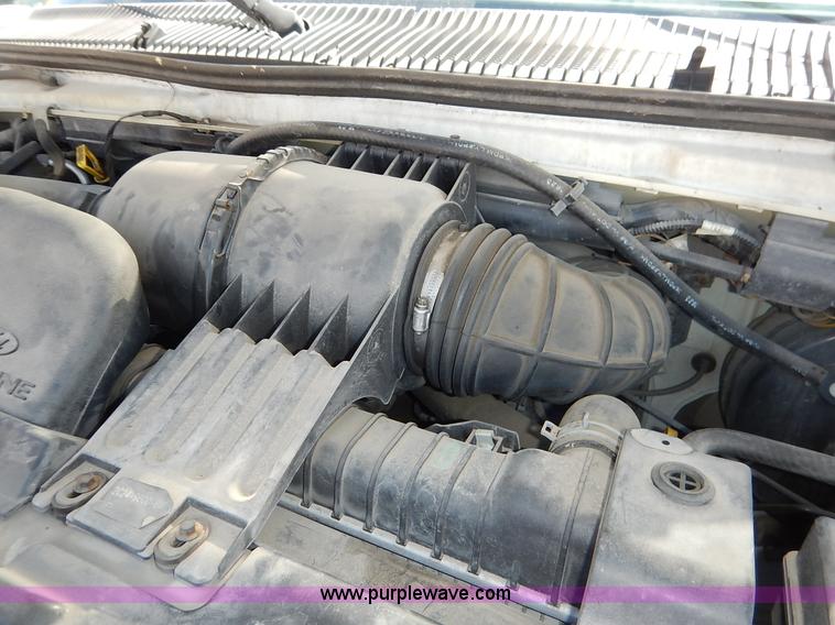 image for item J3966 2003 Ford E250 van