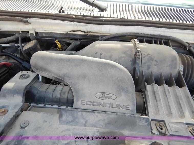 image for item J3966 2003 Ford E250 van