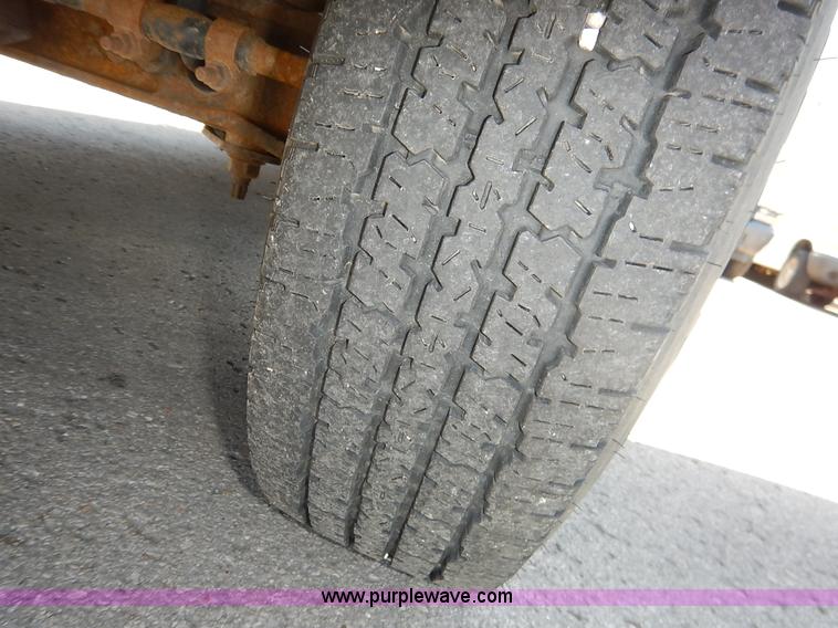 image for item J3966 2003 Ford E250 van