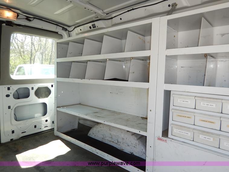 image for item J3966 2003 Ford E250 van