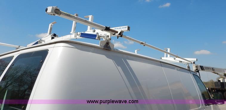 image for item J3966 2003 Ford E250 van