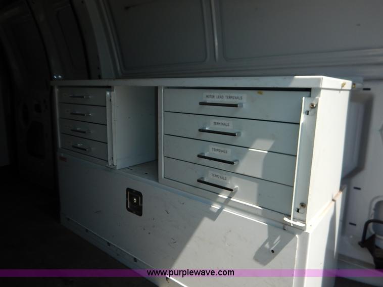 image for item J3966 2003 Ford E250 van