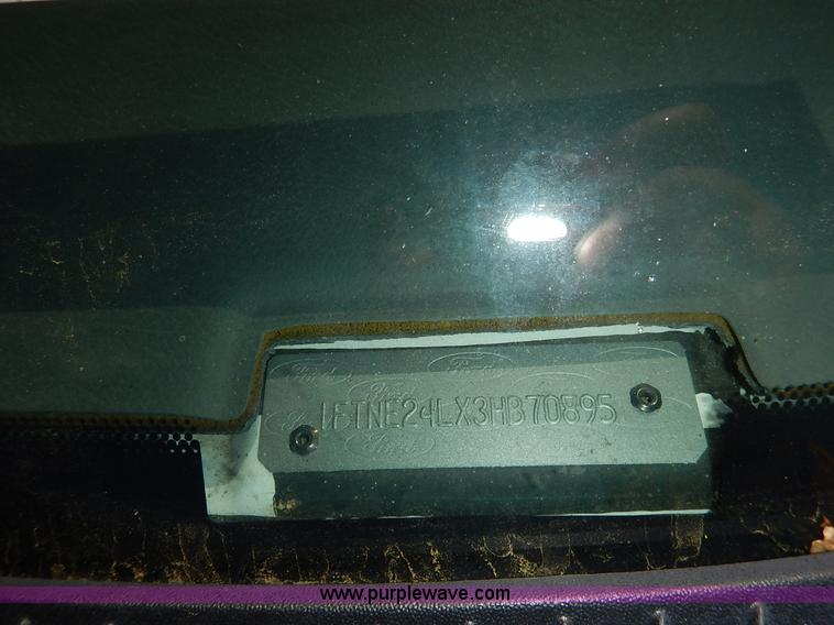 image for item J3966 2003 Ford E250 van