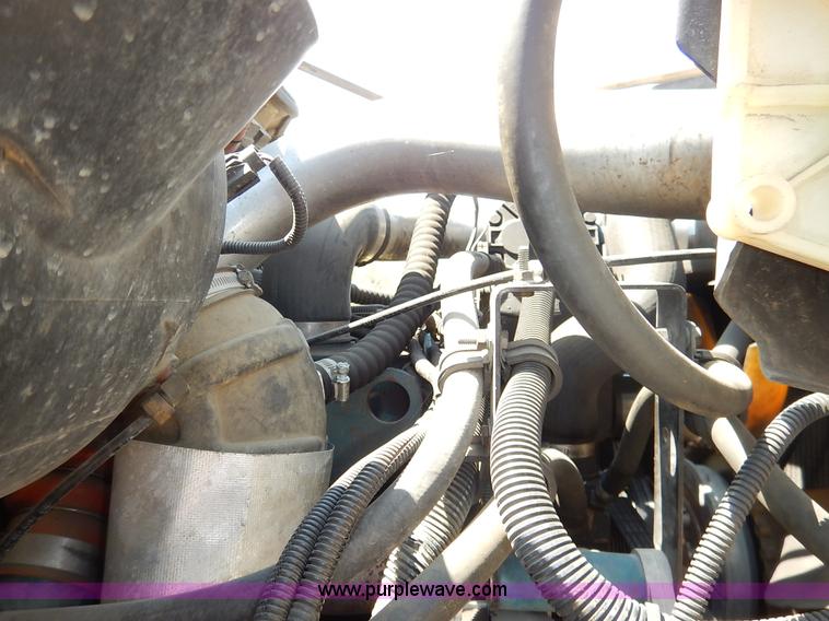 image for item J3973 2002 International 4900 sewer jet truck