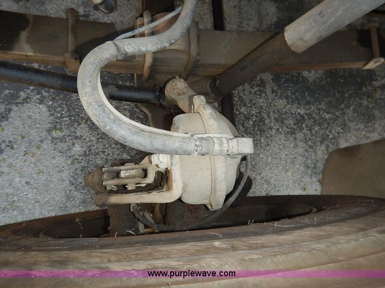 image for item J3973 2002 International 4900 sewer jet truck