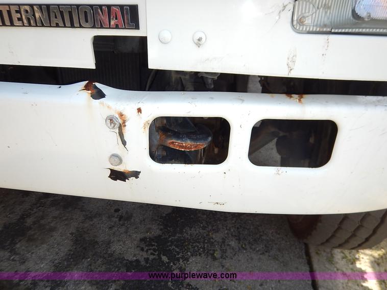 image for item J3973 2002 International 4900 sewer jet truck