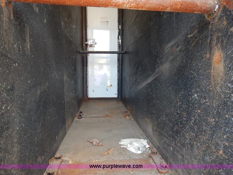 image for item J3973 2002 International 4900 sewer jet truck