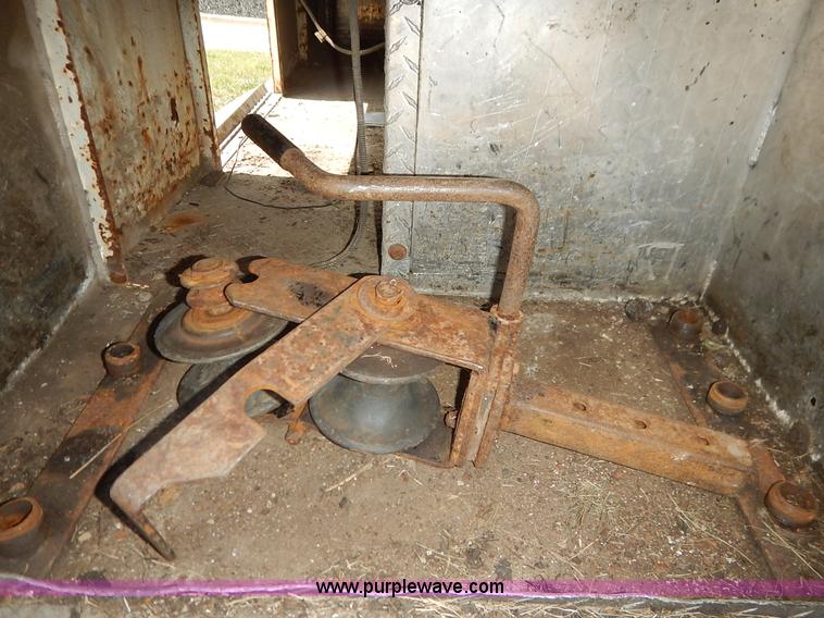 image for item J3973 2002 International 4900 sewer jet truck