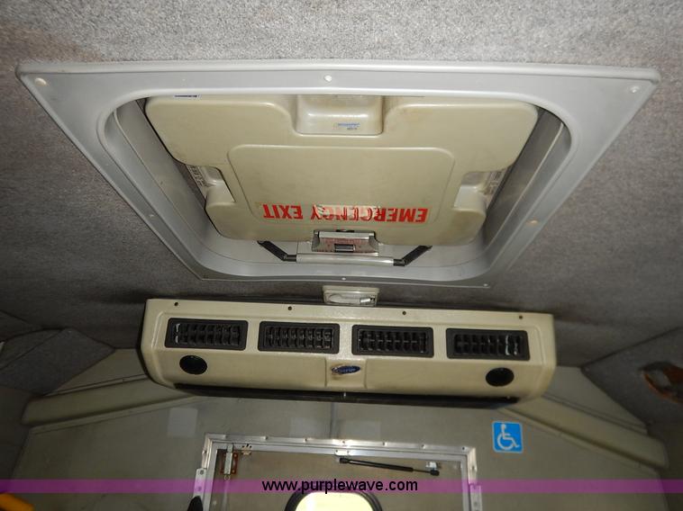 image for item J3985 2003 Ford 801 transit bus