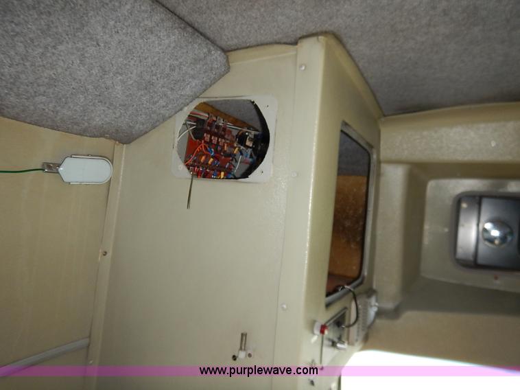 image for item J3985 2003 Ford 801 transit bus