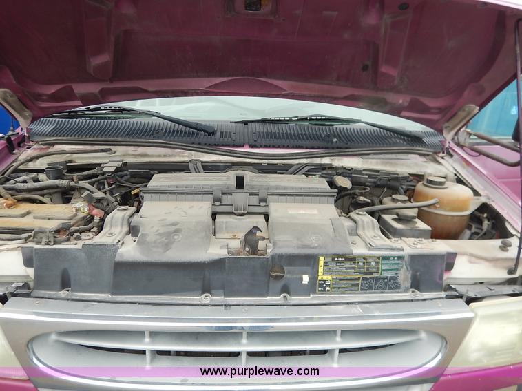 image for item J3985 2003 Ford 801 transit bus