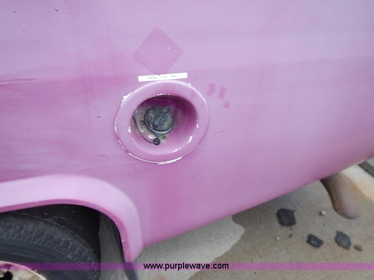 image for item J3985 2003 Ford 801 transit bus