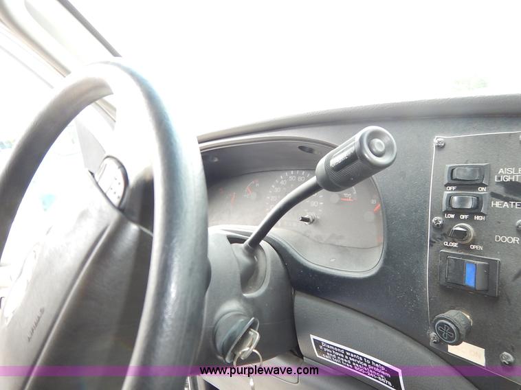 image for item J3987 2003 Ford 801 transit bus
