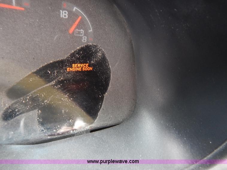 image for item J3987 2003 Ford 801 transit bus