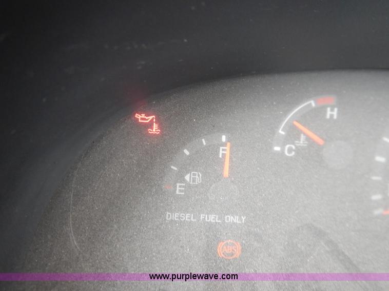 image for item J3987 2003 Ford 801 transit bus