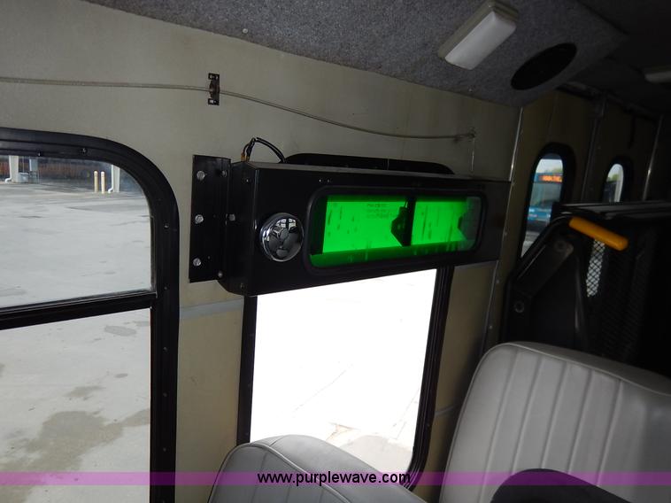 image for item J3987 2003 Ford 801 transit bus