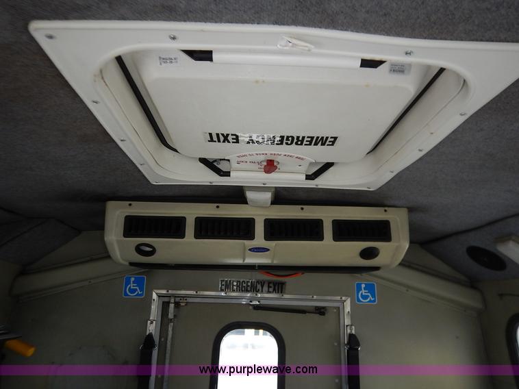image for item J3987 2003 Ford 801 transit bus