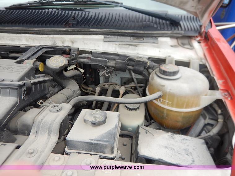 image for item J3990 2000 Ford 801 transit bus