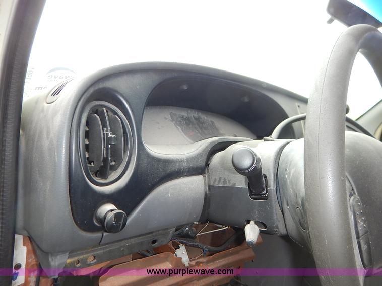 image for item J3991 2003 Ford 801 transit bus