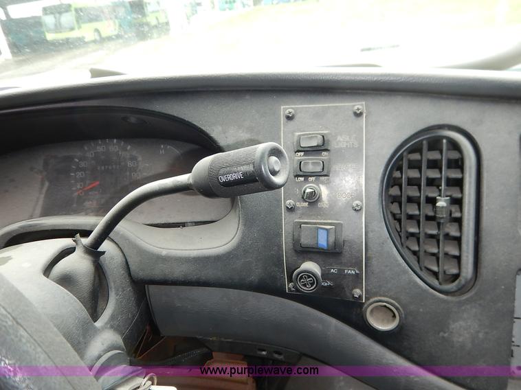 image for item J3991 2003 Ford 801 transit bus