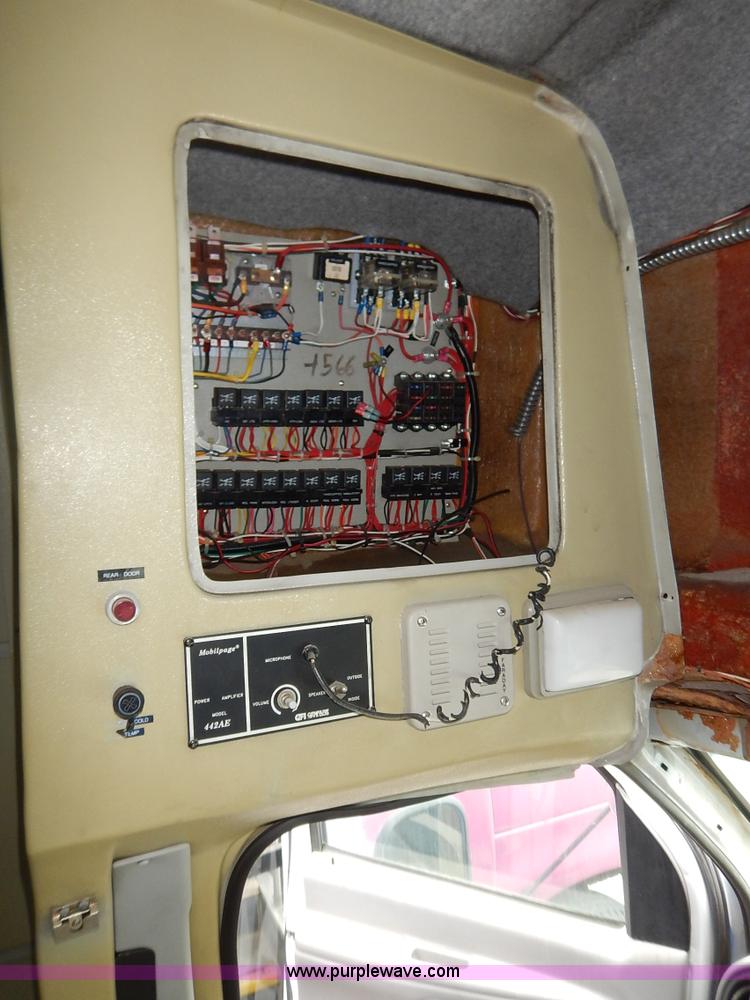 image for item J3991 2003 Ford 801 transit bus