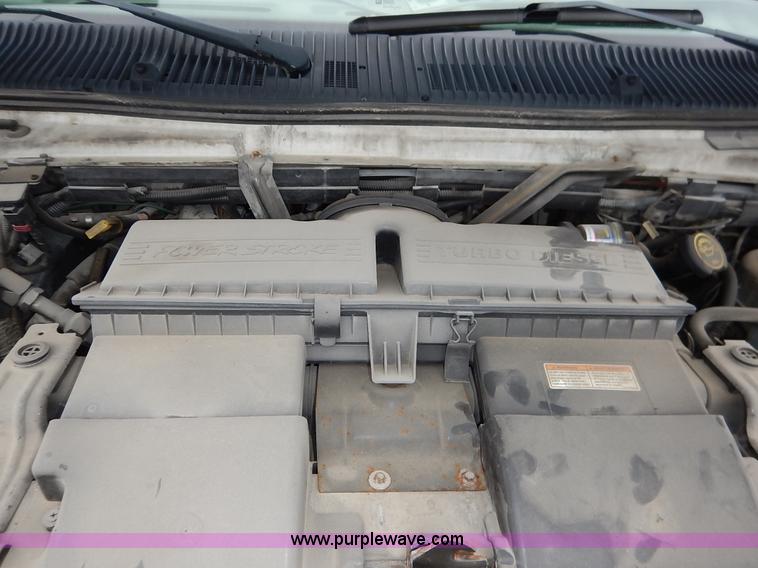 image for item J3991 2003 Ford 801 transit bus