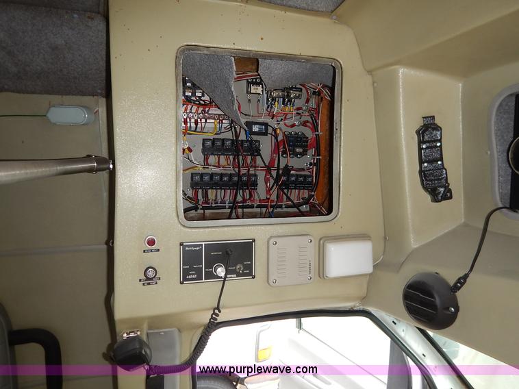 image for item J3992 2003 Ford 801 transit bus