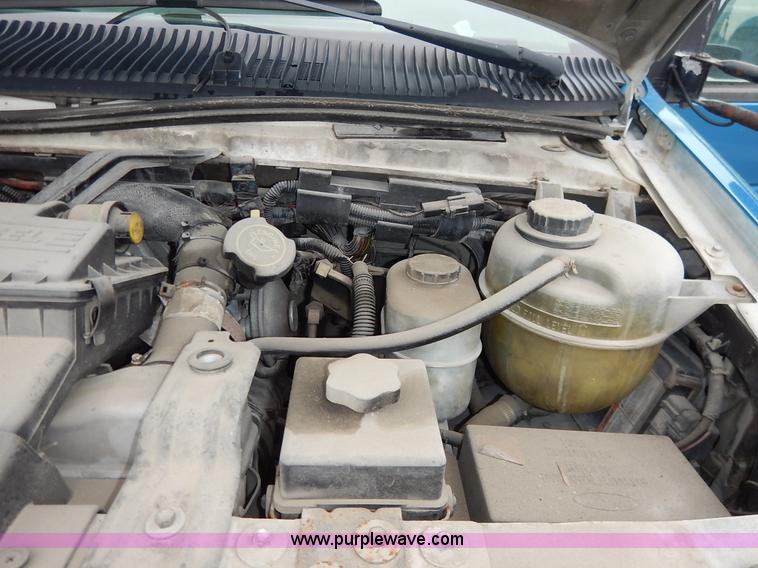 image for item J3992 2003 Ford 801 transit bus