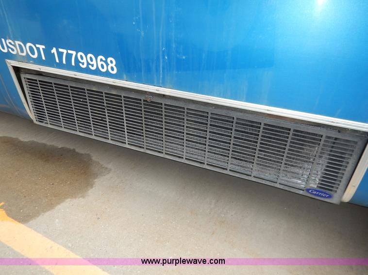 image for item J3992 2003 Ford 801 transit bus