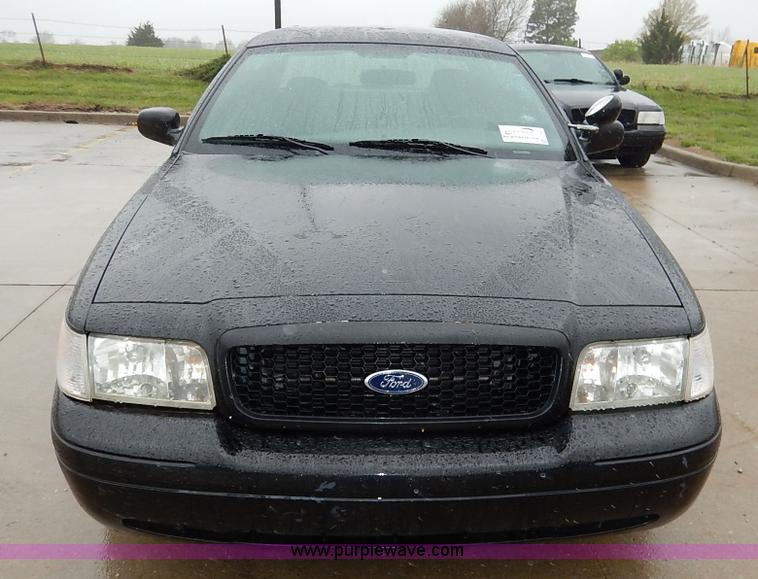 image for item J3993 2006 Ford Crown Victoria Police Interceptor