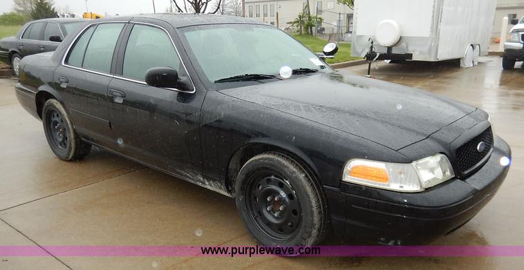 image for item J3993 2006 Ford Crown Victoria Police Interceptor