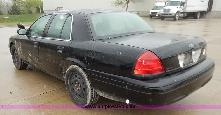 image for item J3993 2006 Ford Crown Victoria Police Interceptor