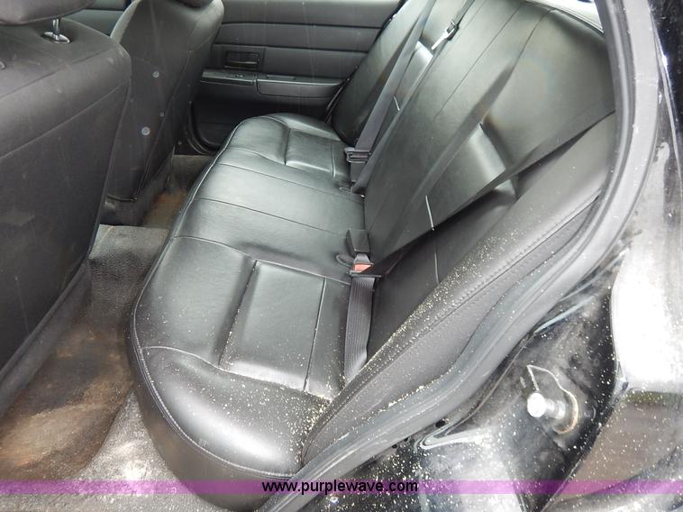 image for item J3993 2006 Ford Crown Victoria Police Interceptor