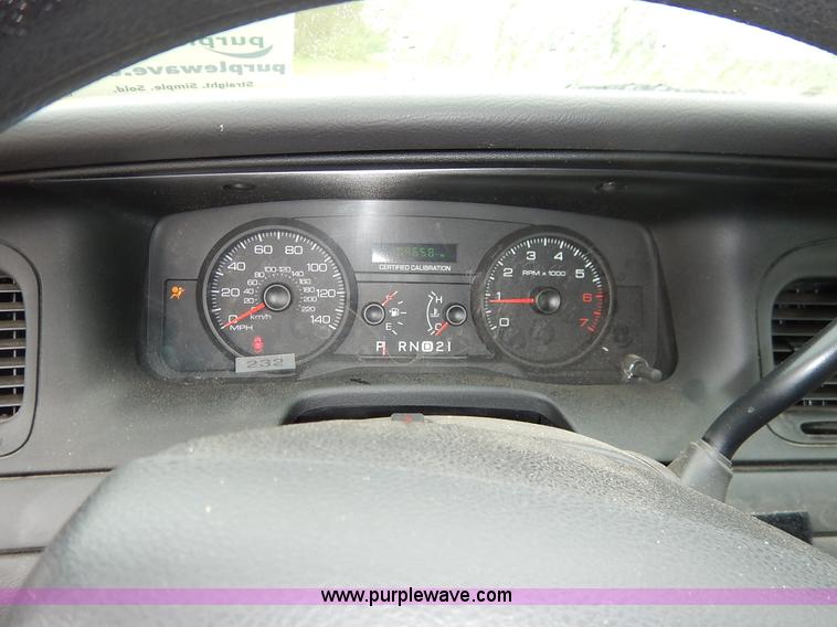 image for item J3993 2006 Ford Crown Victoria Police Interceptor