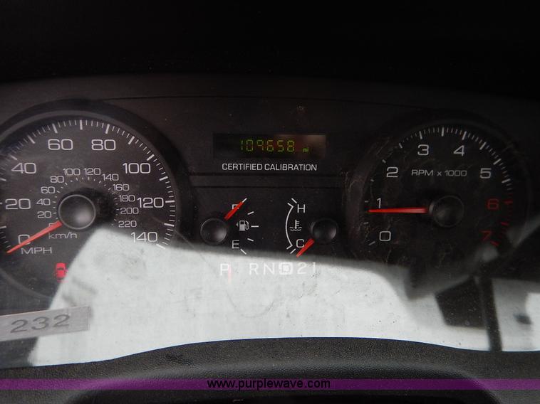 image for item J3993 2006 Ford Crown Victoria Police Interceptor