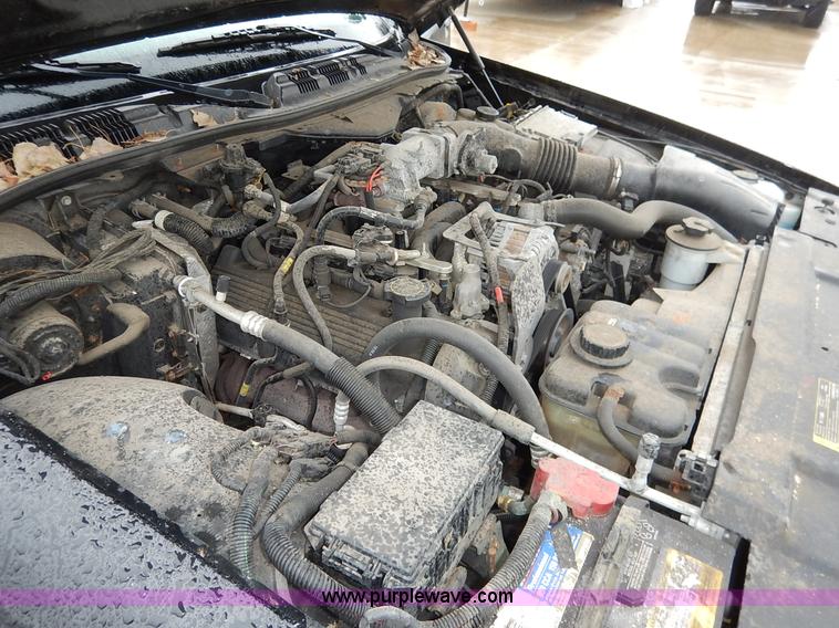 image for item J3993 2006 Ford Crown Victoria Police Interceptor