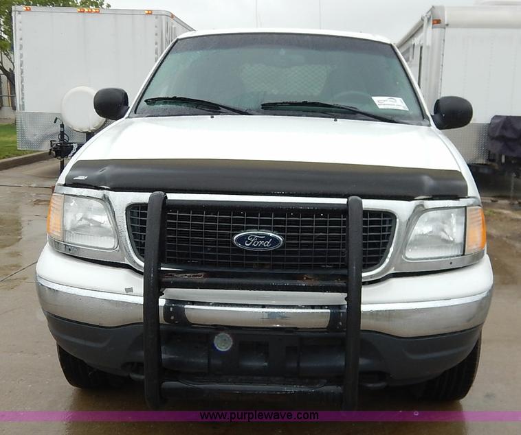 image for item J3994 2000 Ford Expedition XLT SUV