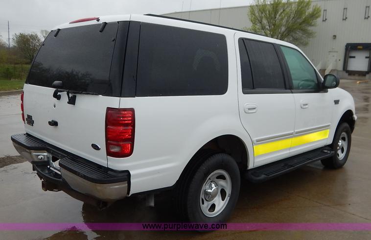 image for item J3994 2000 Ford Expedition XLT SUV