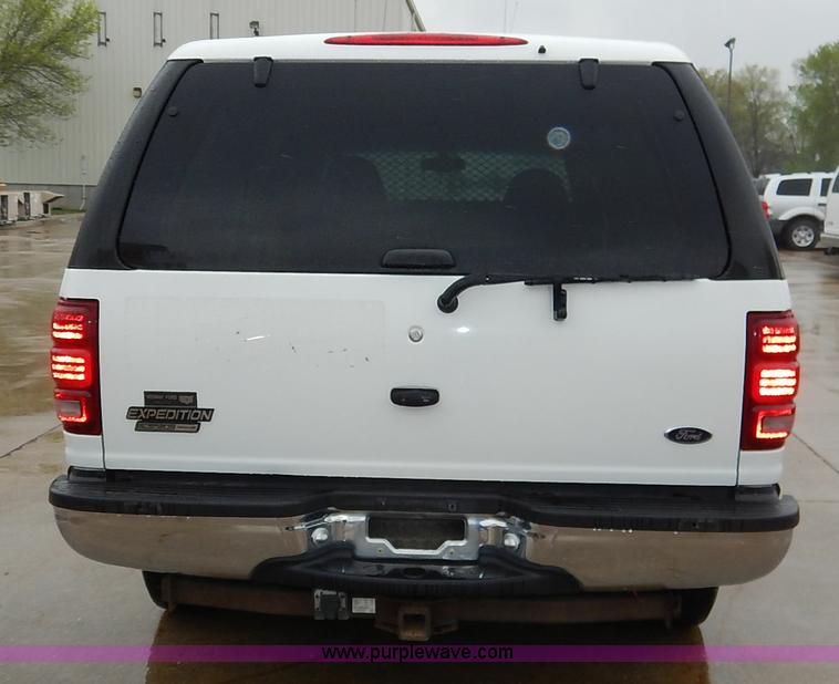 image for item J3994 2000 Ford Expedition XLT SUV