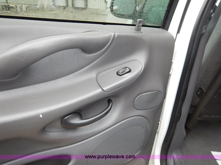 image for item J3994 2000 Ford Expedition XLT SUV